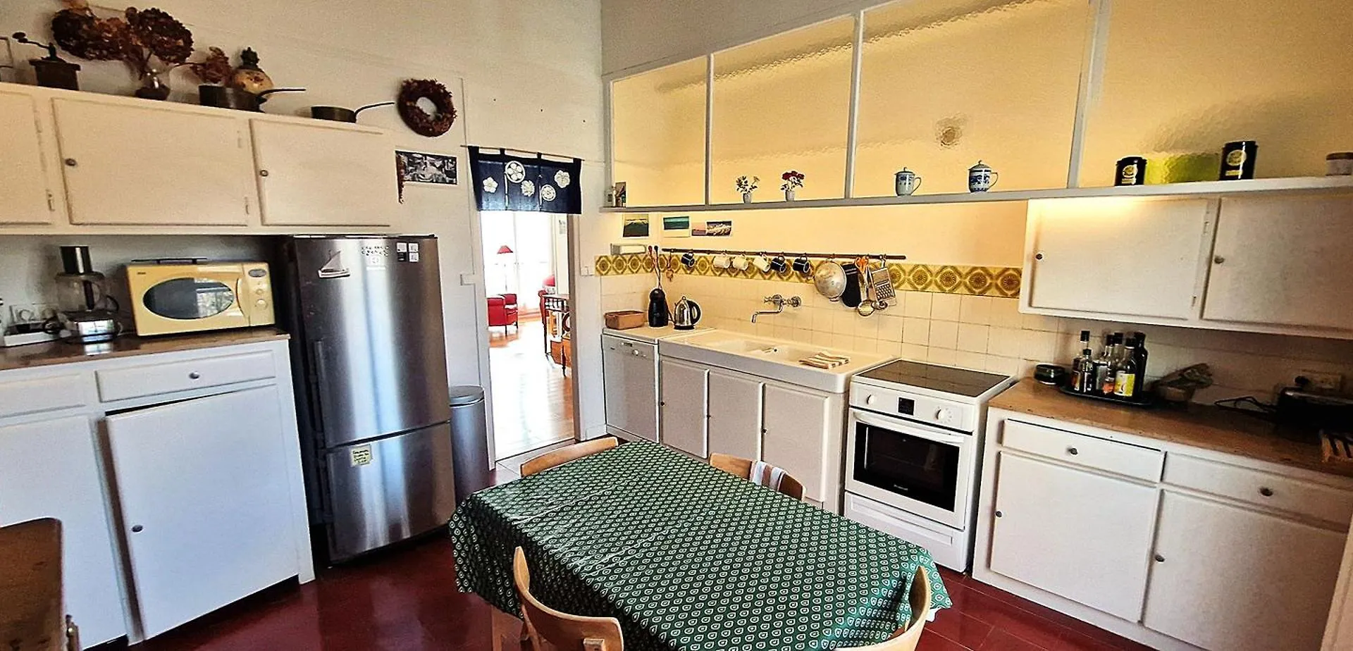 Spacious Apartment 4 People Parking, Bright Aix-en-Provence
