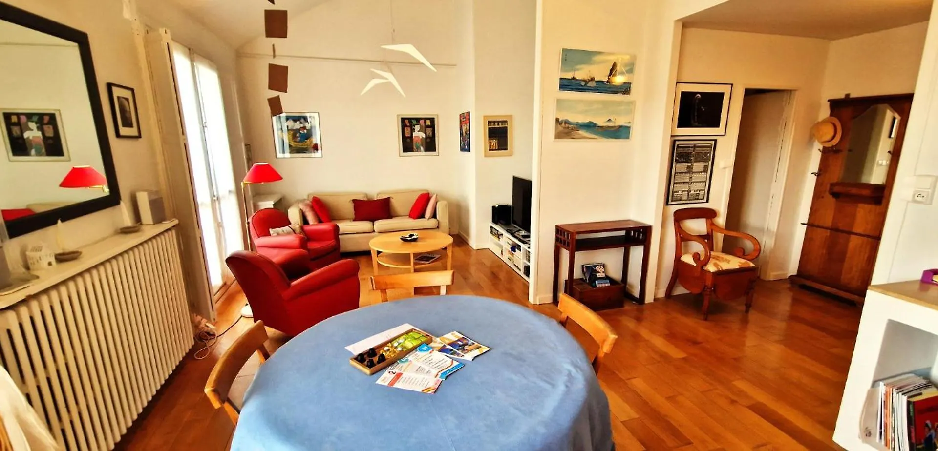 Spacious Apartment 4 People Parking, Bright Aix-en-Provence